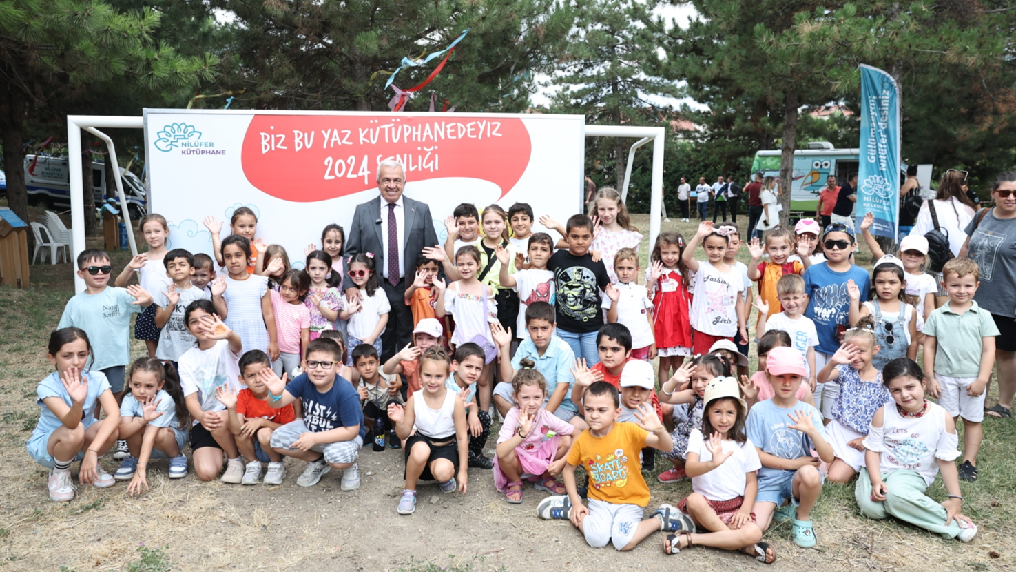 Şadi Özdemir Projeleri - 300 çocuk ‘Biz Bu Yaz Kütüphanedeyiz’ etkinliğinde buluştu | 