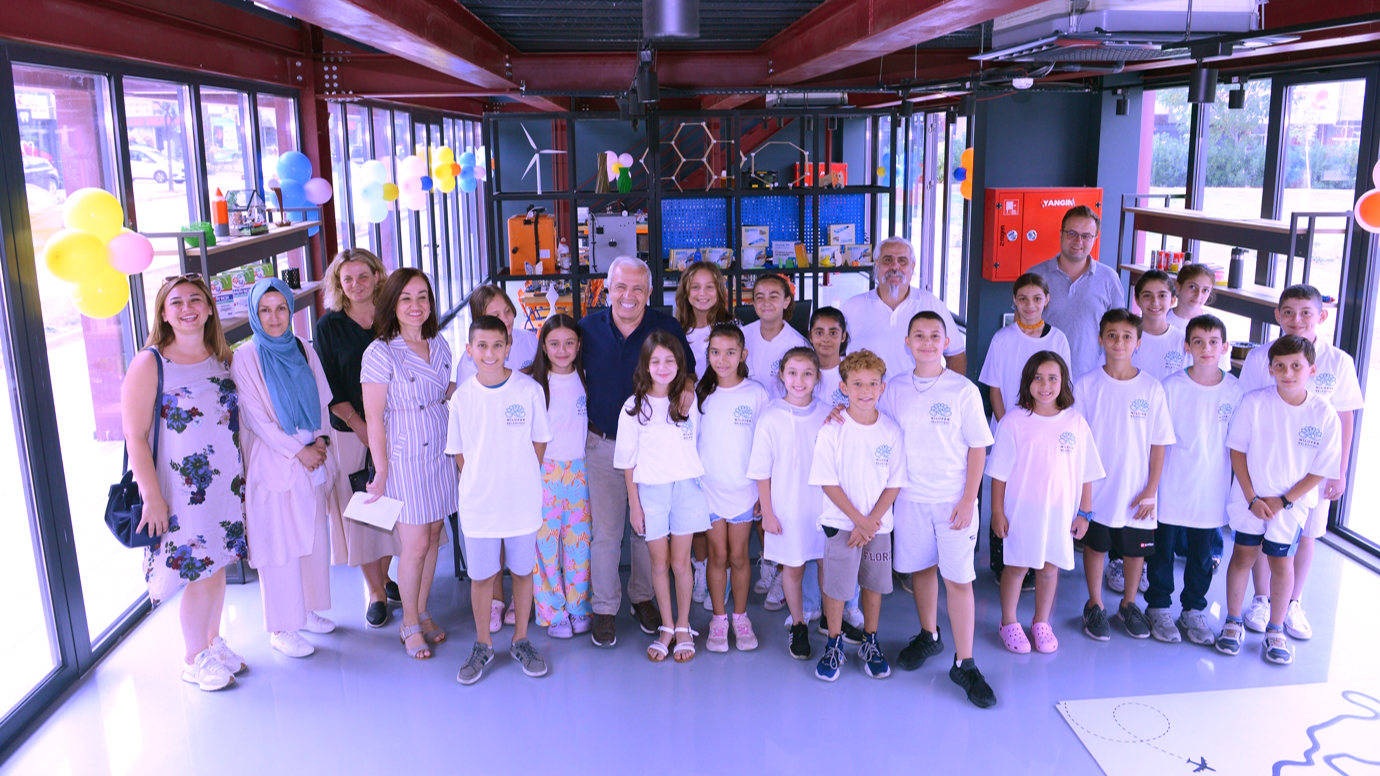 Şadi Özdemir Projeleri - Nilüfer’de gençler teknolojiyi üreterek öğreniyor | 