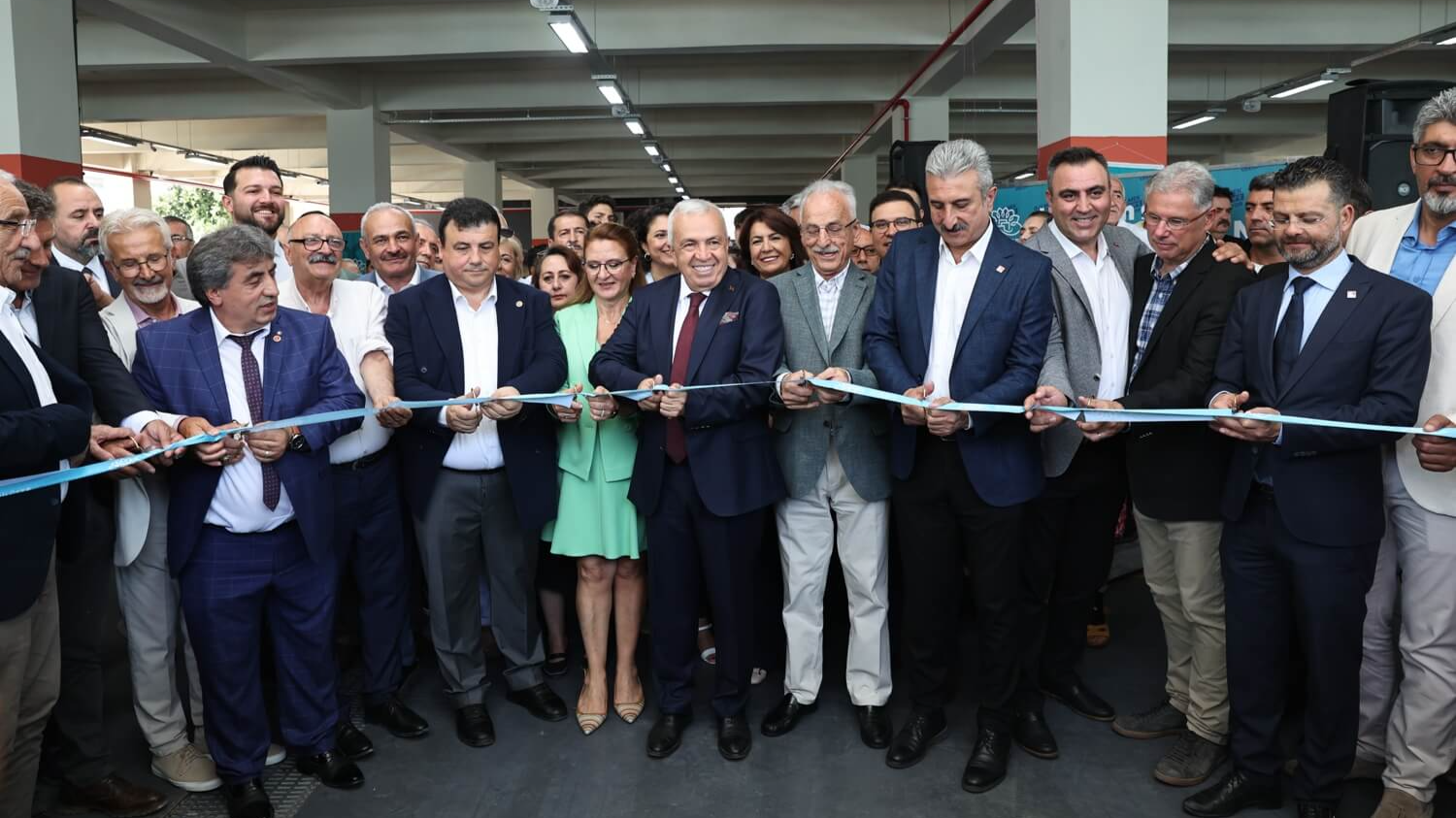 Şadi Özdemir Projeleri - Çamlıca Pazar Alanı hizmete girdi  | 