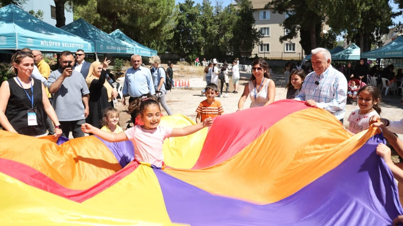 Şadi Özdemir Projeleri - Başkan Şadi Özdemir Minareliçavuş’ta Yaz Atölyeleri’ne katıldı  | 