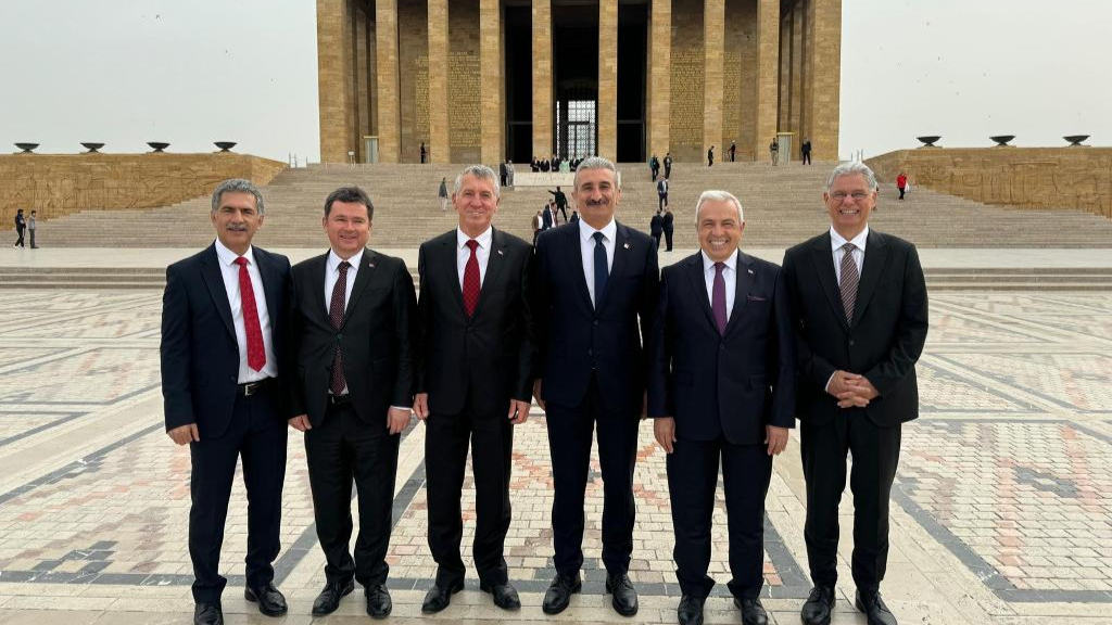 Şadi Özdemir Projeleri - Başkan Şadi Özdemir CHP Yerel Yönetimler Çalıştayı’na katıldı | 