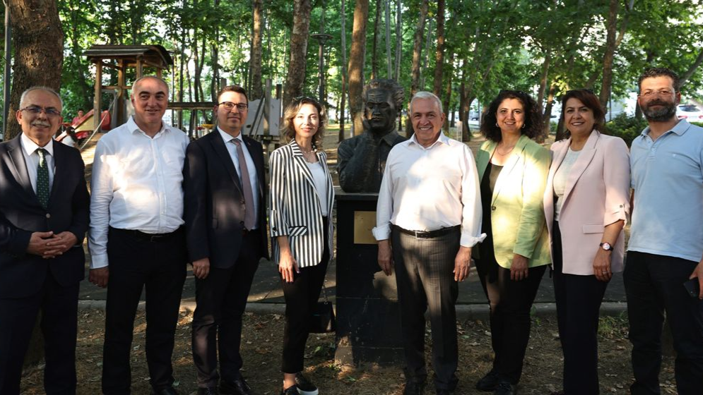 Şadi Özdemir Projeleri - Nâzım Hikmet şiirleriyle andı | 