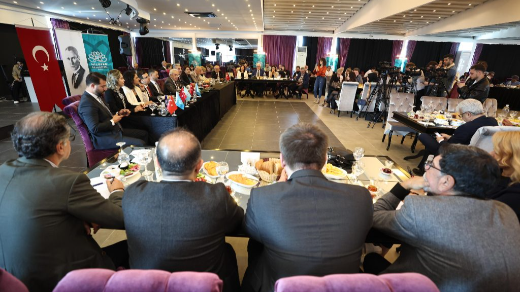 Şadi Özdemir Projeleri - Şadi Özdemir: Tarım alanlarına çivi çaktırmayacağız | 