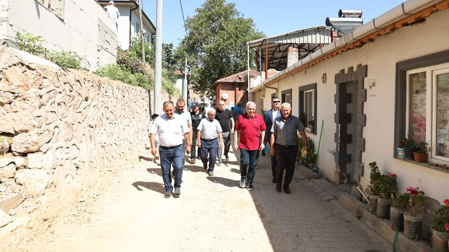 Şadi Özdemir Projeleri - Ayvaköy Mahallesi ‘Örnekköy Projesi’ ile güzelleşecek | 