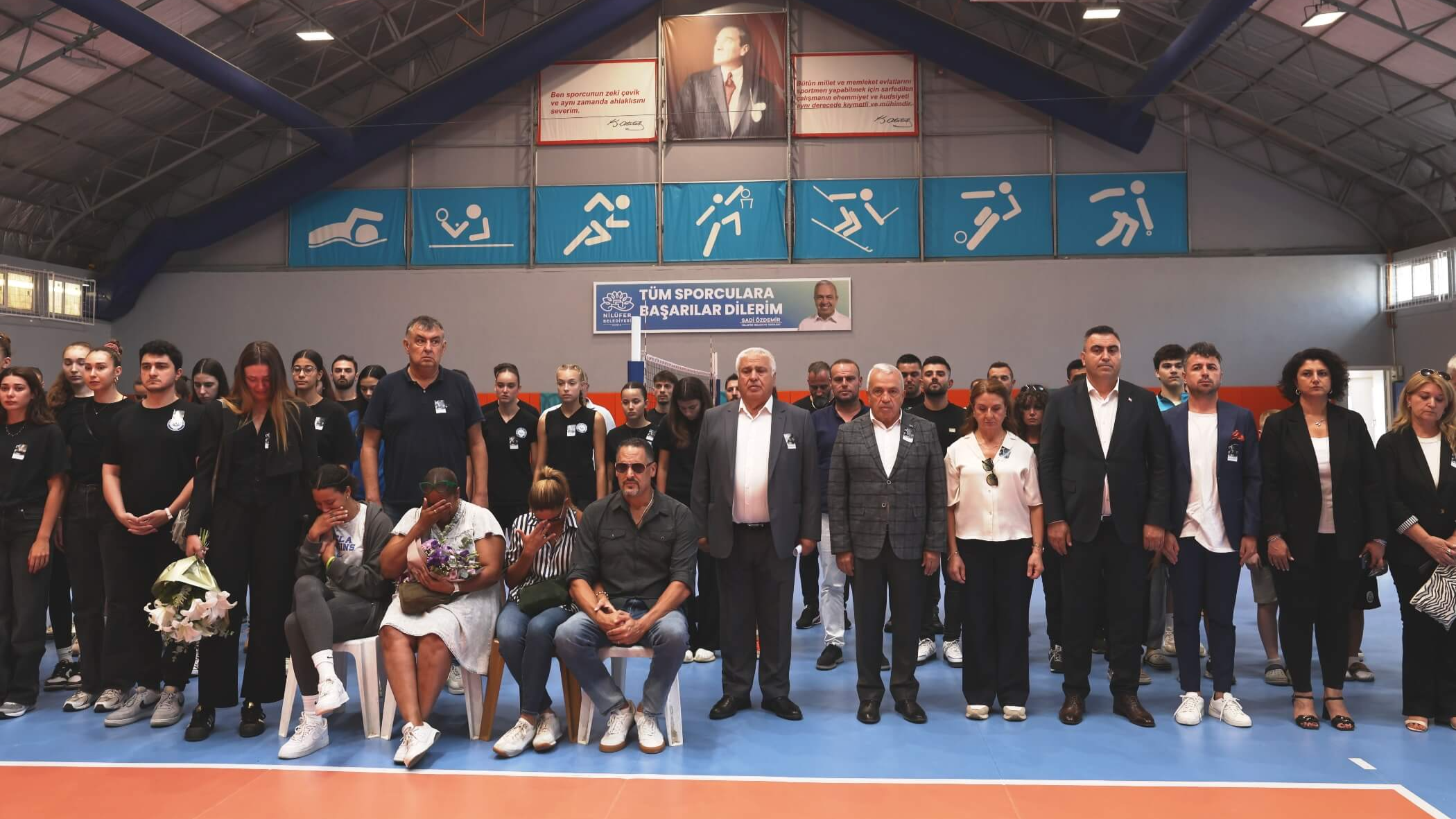 Şadi Özdemir Projeleri - Nilüfer Belediyespor oyuncusu Lopez törenle ülkesine uğurlandı   | 