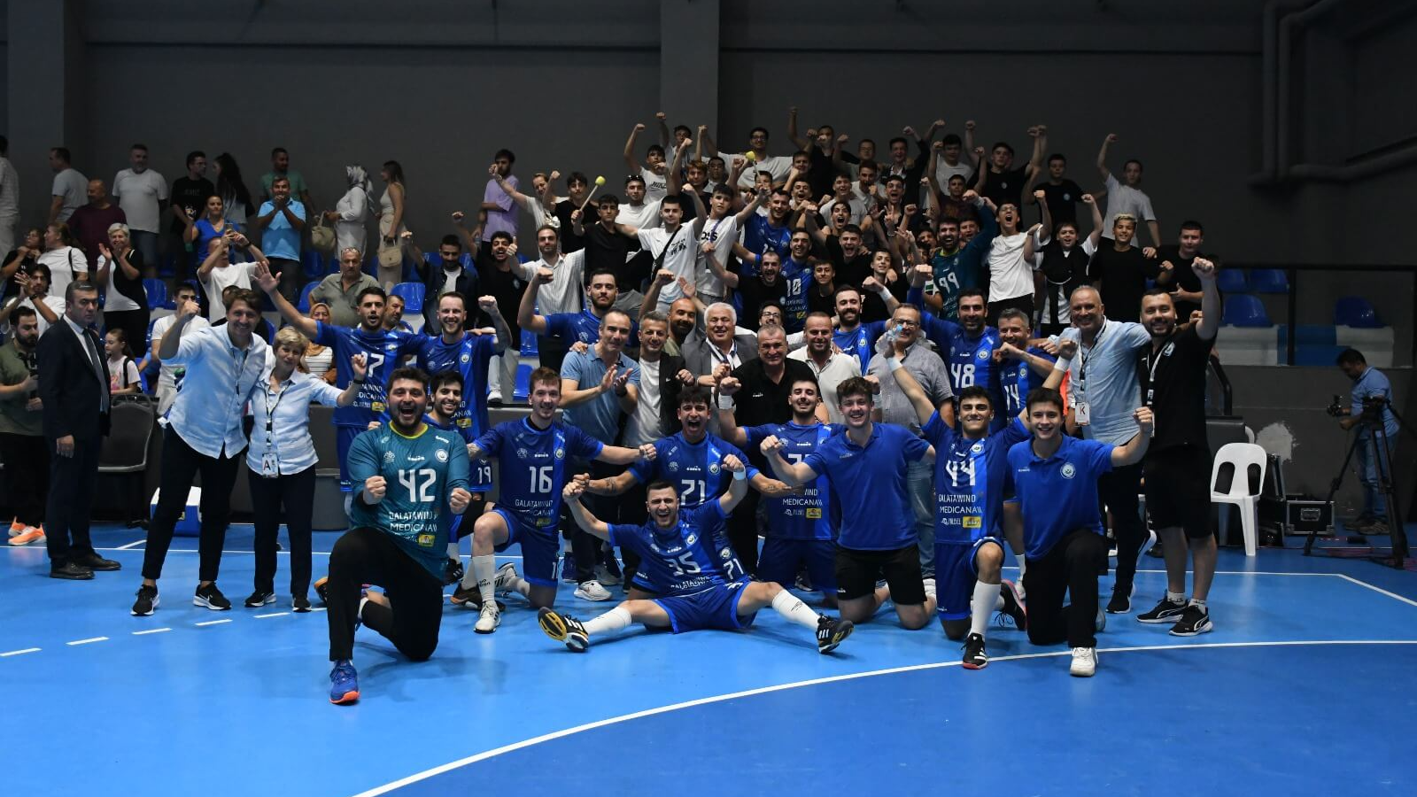 Şadi Özdemir Projeleri - Nilüfer Belediyespor  yoluna yenilgisiz devam ediyor | 