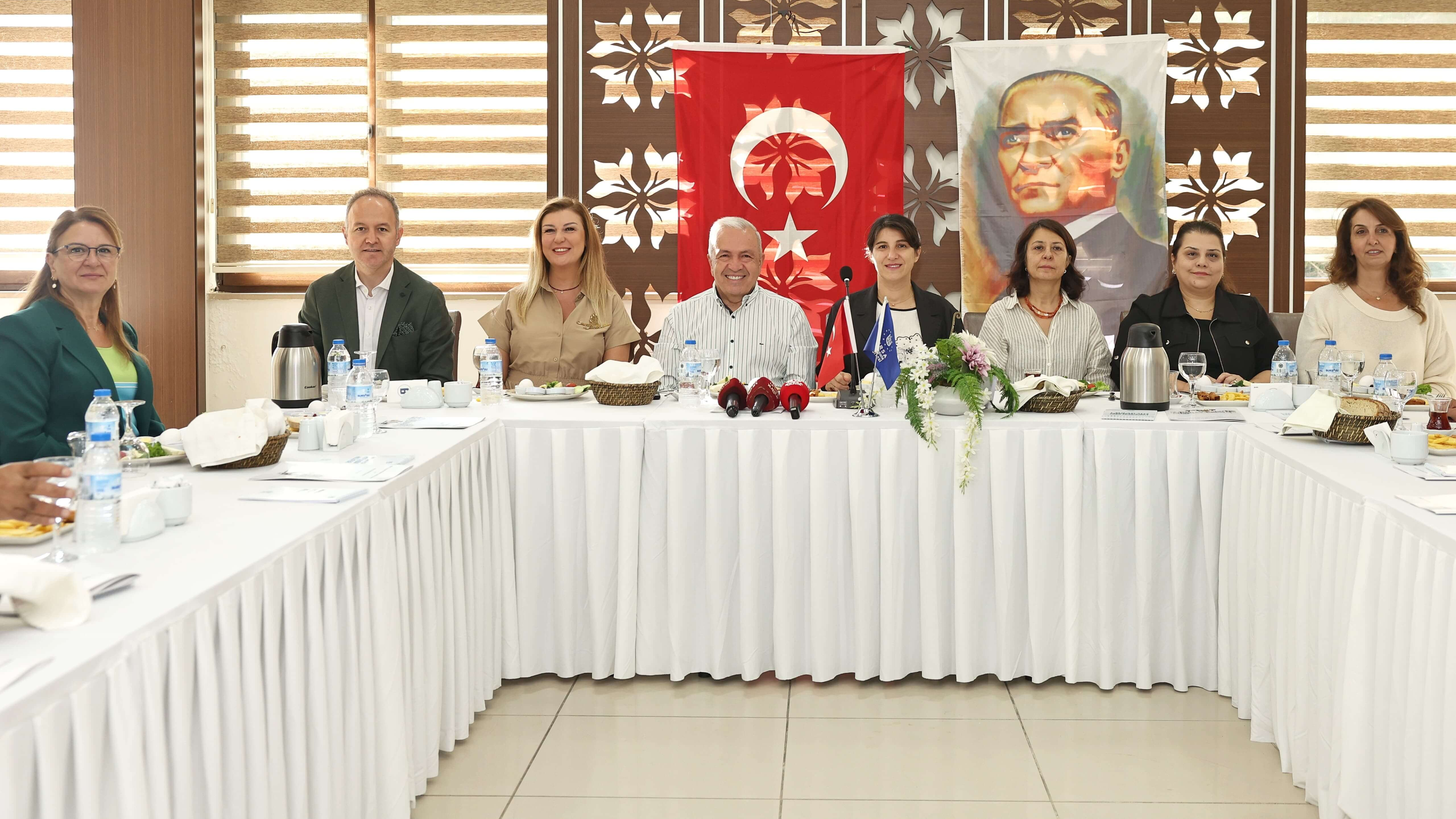 Şadi Özdemir Projeleri - Şadi Özdemir: Sokak hayvanlarını toplamayacağız | 