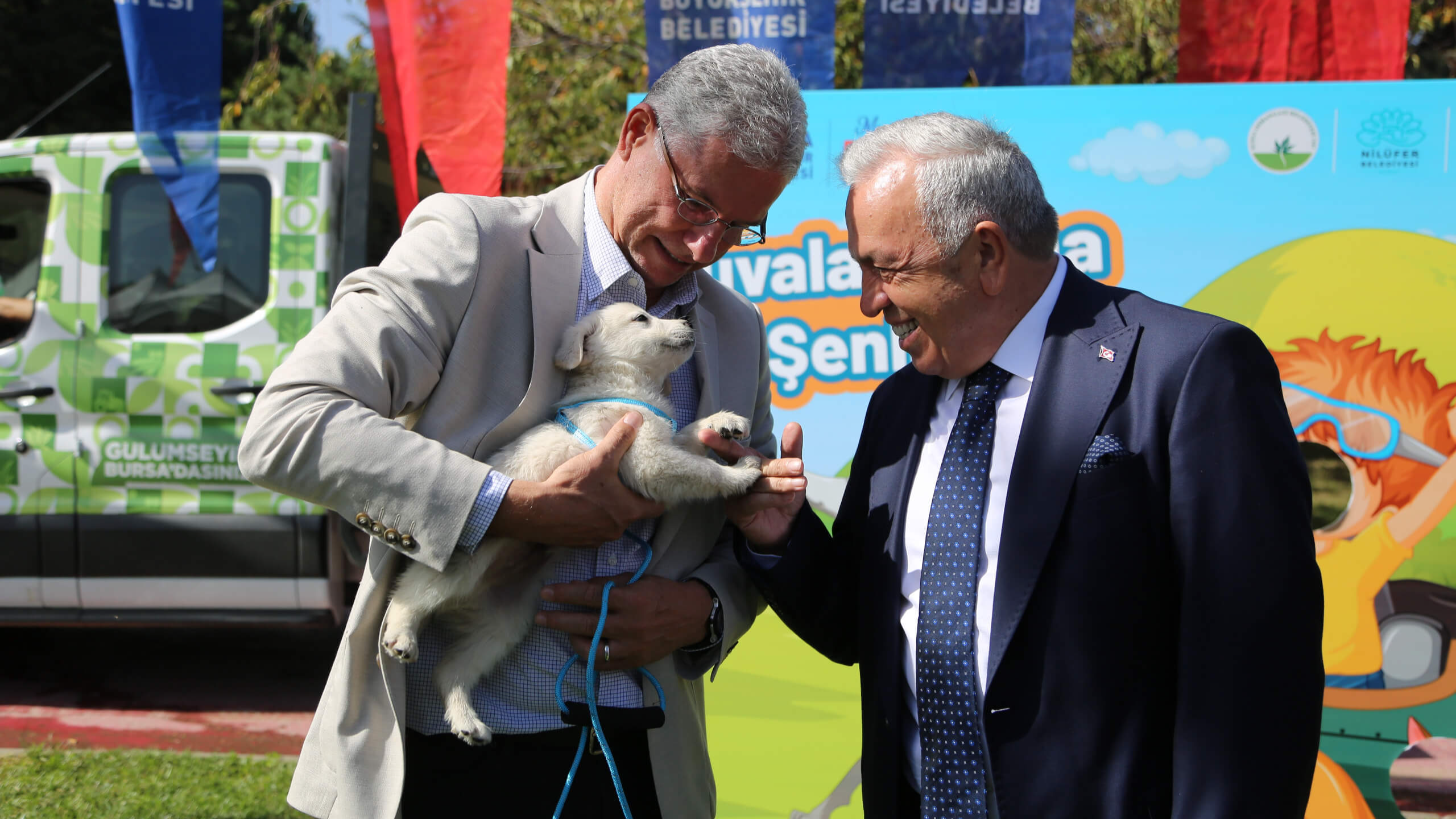 Şadi Özdemir Projeleri - Can dostlar yeni yuvalarına kavuşuyor | 