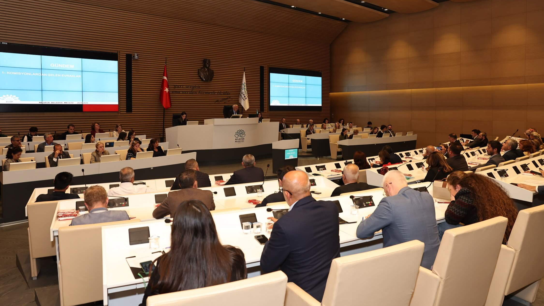 Şadi Özdemir Projeleri - Nilüfer’in gelir bütçesi 9 milyar 200 milyon lira | 