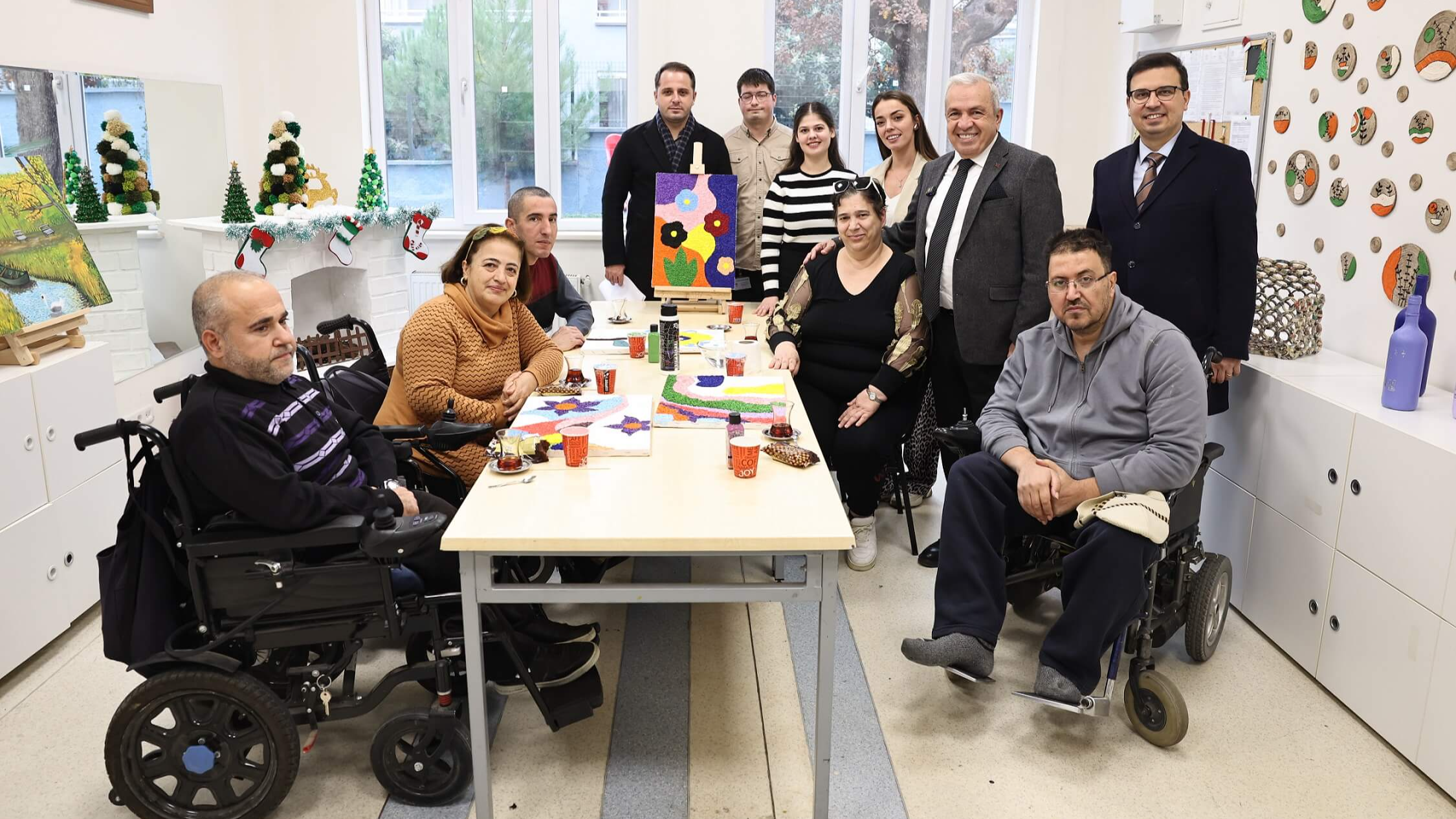 Şadi Özdemir Projeleri - Başkan Şadi Özdemir engelli bireylerle buluştu | 