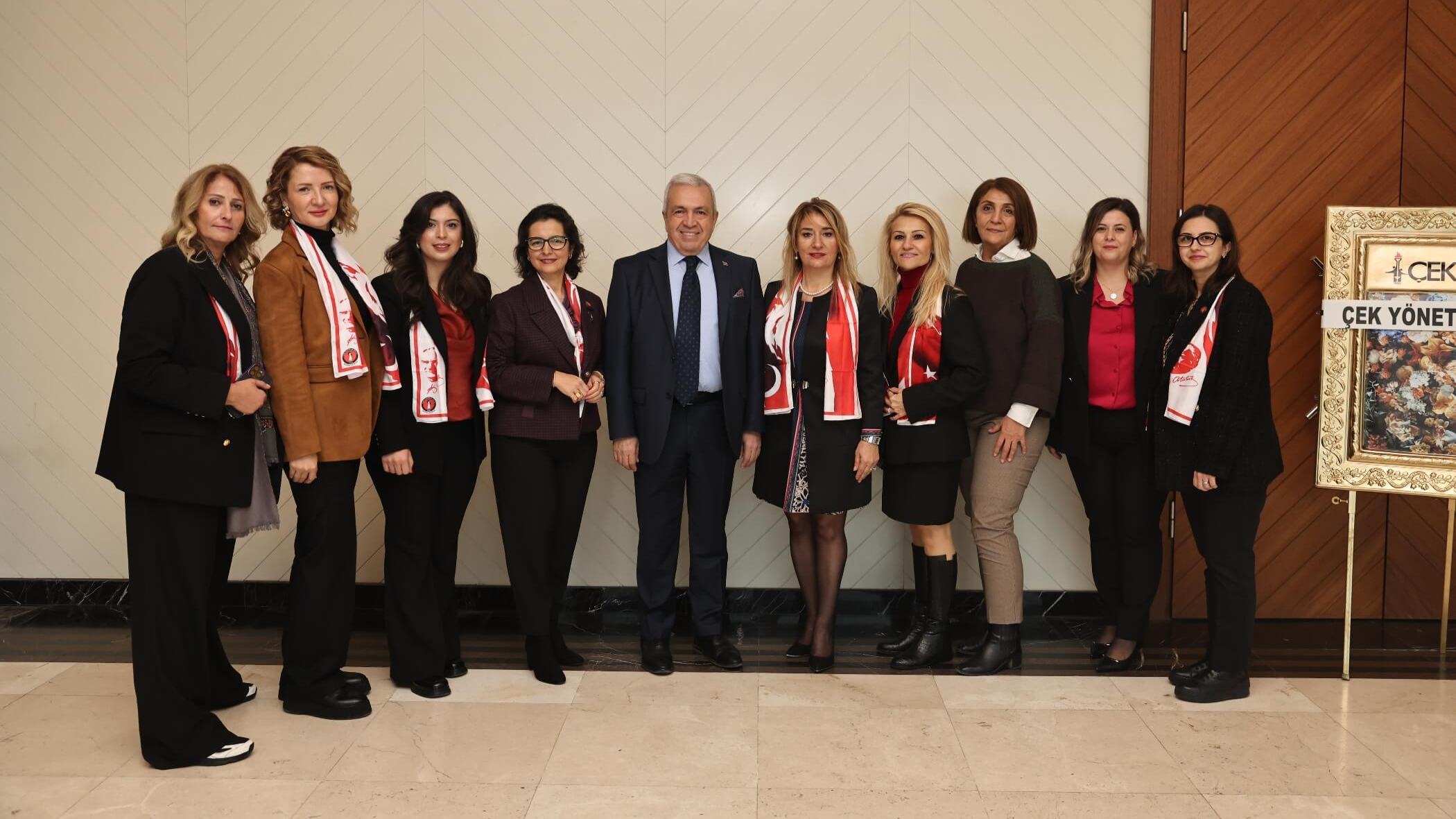 Şadi Özdemir Projeleri - Başkan Şadi Özdemir’den özel günde kararlı mesaj | 