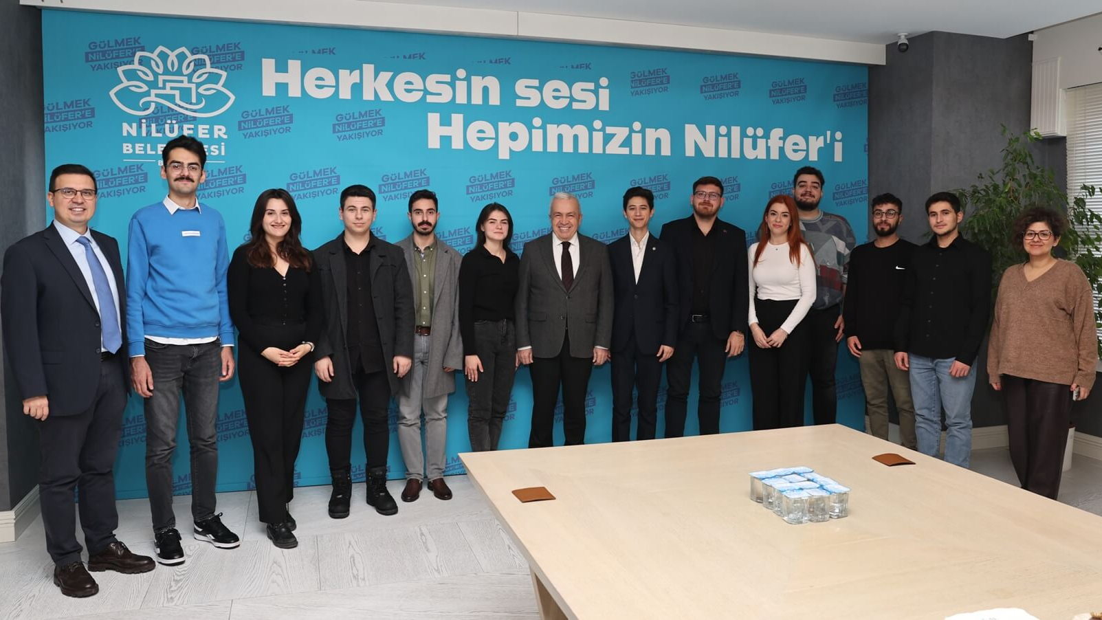 Şadi Özdemir Projeleri - Başkan Şadi Özdemir gençleri ağırladı | 