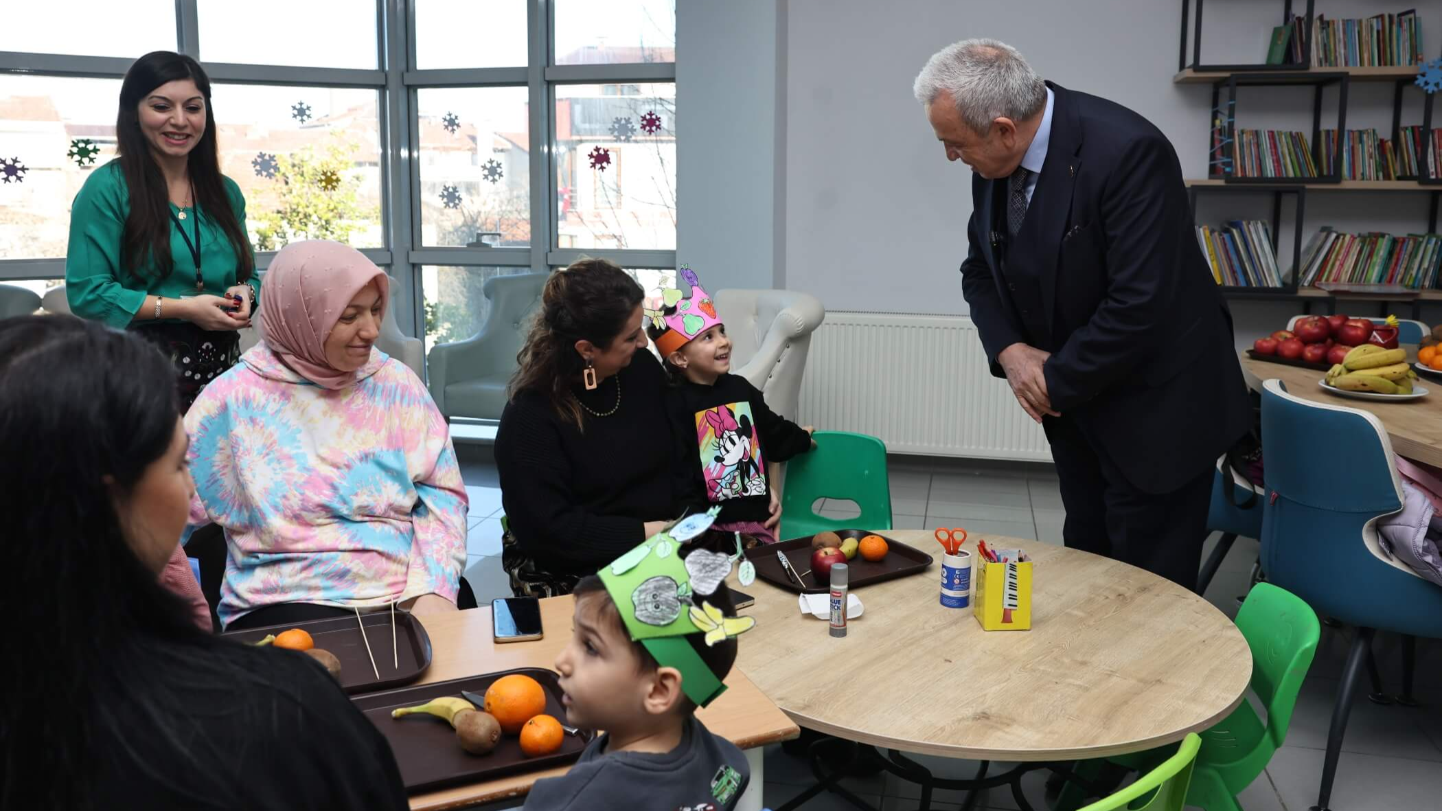 Şadi Özdemir Projeleri - Çalı Kadın ve Çocuk Akademisi’ne Başkan Şadi Özdemir’den ziyaret | 