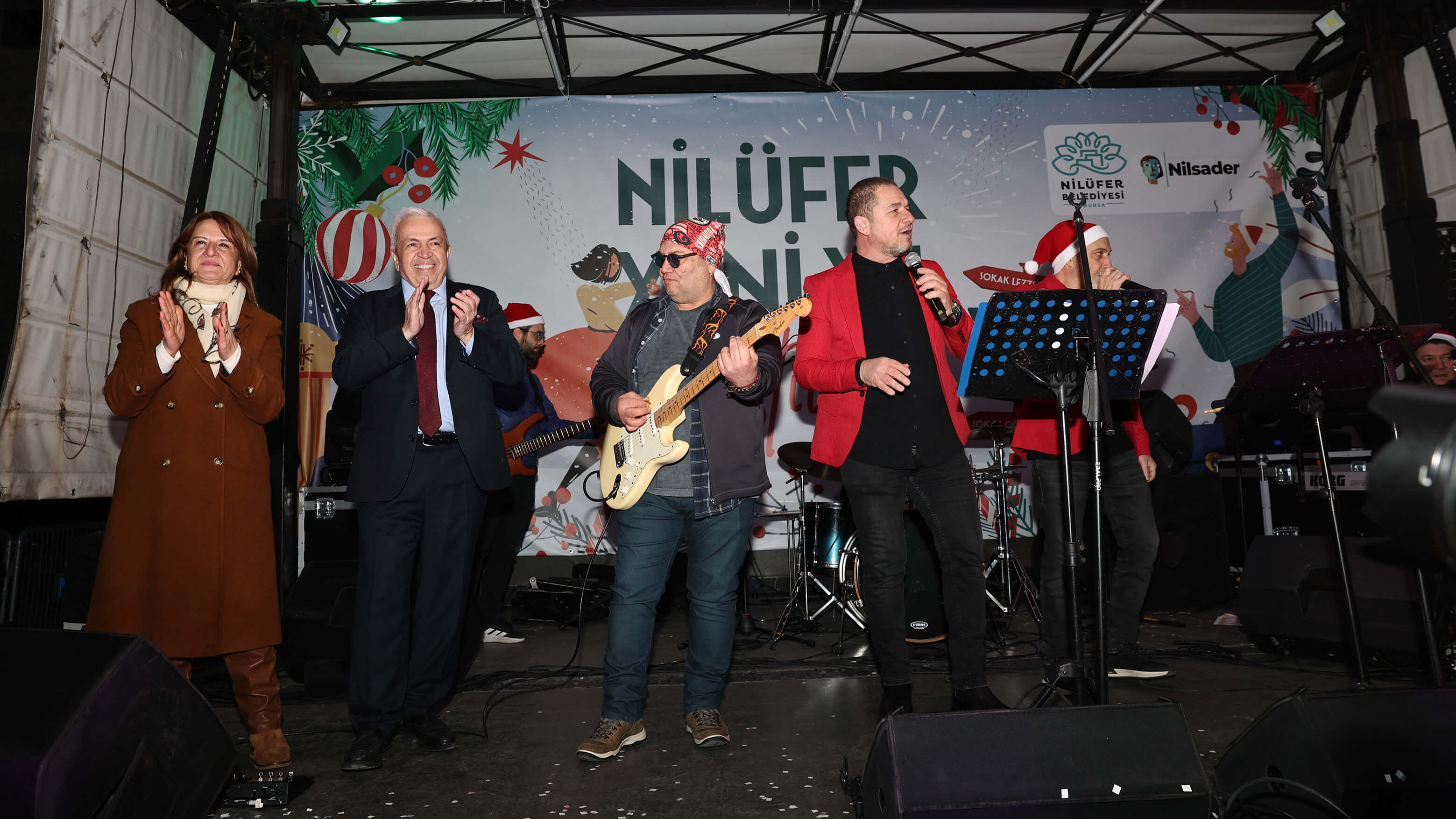 Şadi Özdemir Projeleri - Nilüfer 2025’i coşku ile karşıladı  | 