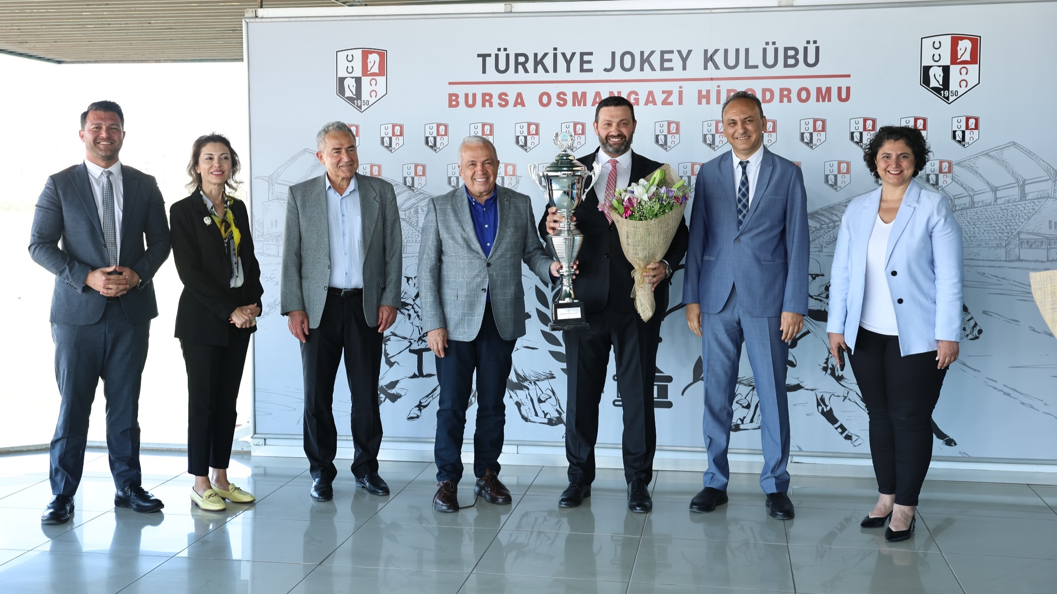 Şadi Özdemir Projeleri - Nilüfer Belediye Başkanlığı Koşusu’nun galibi “Taşan” | 