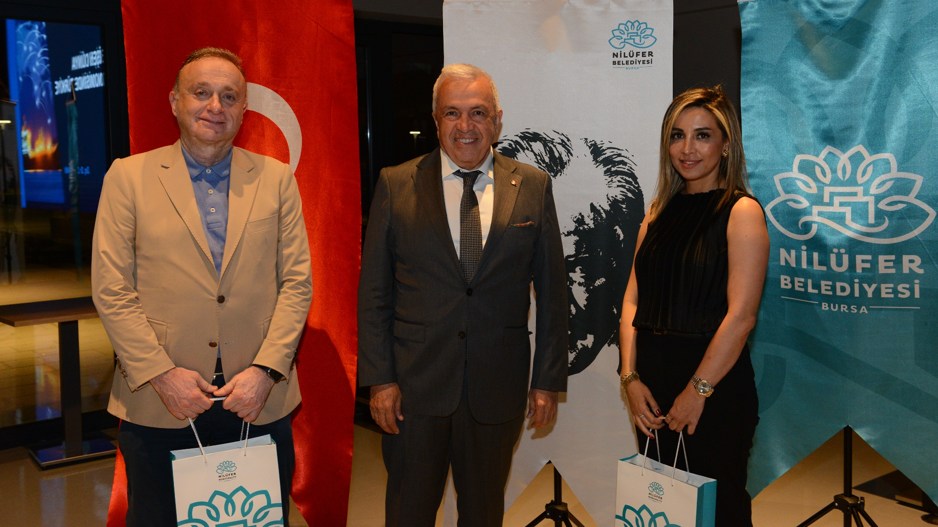 Şadi Özdemir Projeleri - Yeni dünya düzeni söyleşide ele alındı | 