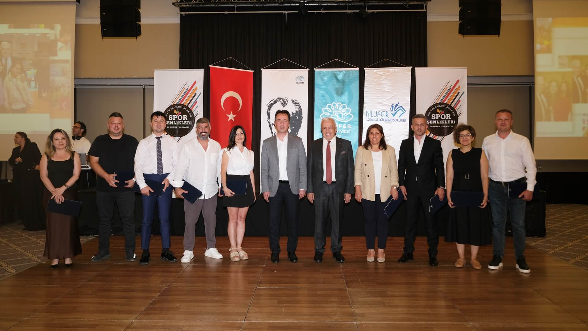 Şadi Özdemir Projeleri - 23. Nilüfer Uluslararası Spor Şenlikleri'ne emek verenler onurlandırıldı | 