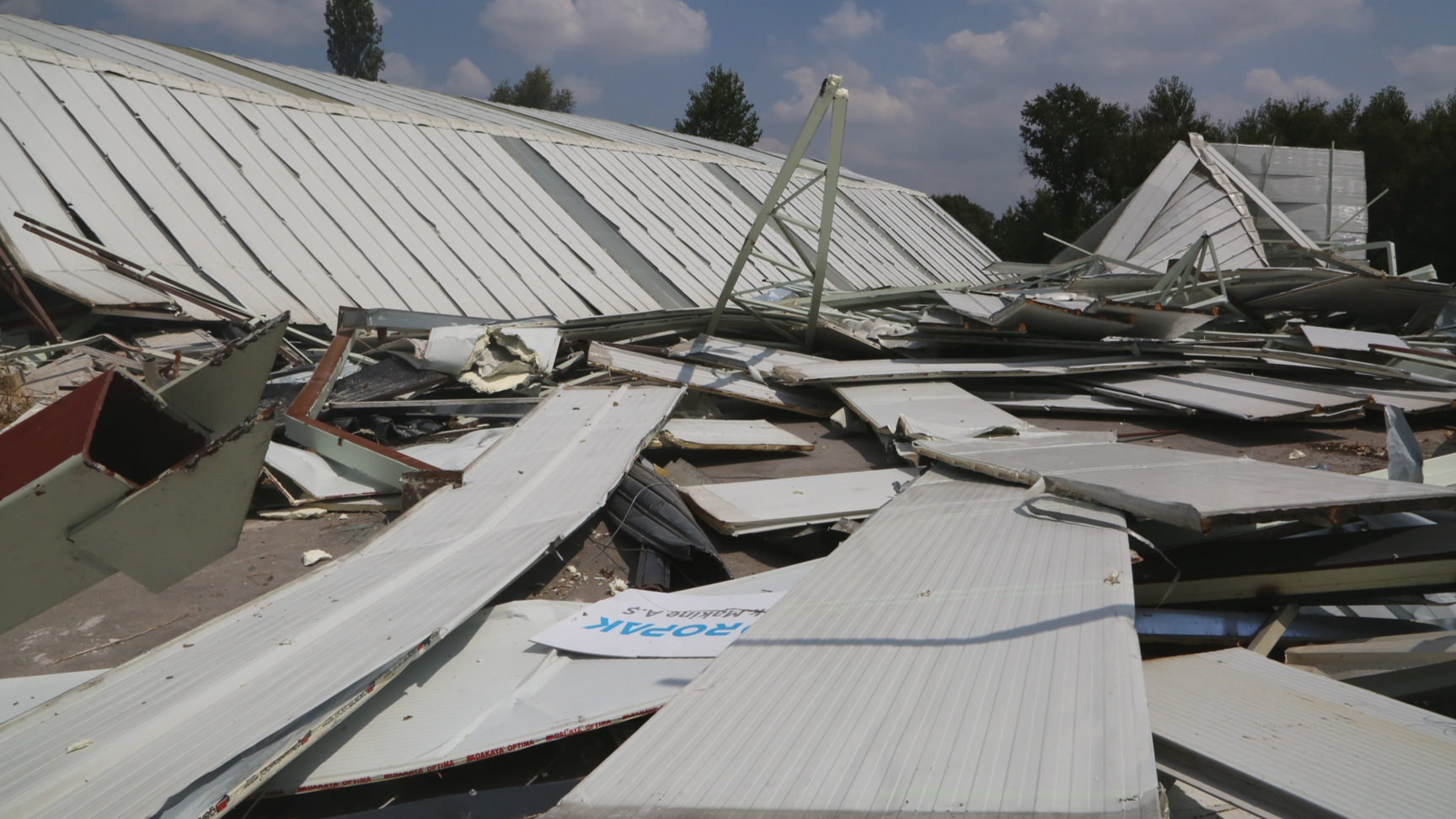 Şadi Özdemir Projeleri - Nilüfer’de kaçak iki iş yeri yıkıldı   | 