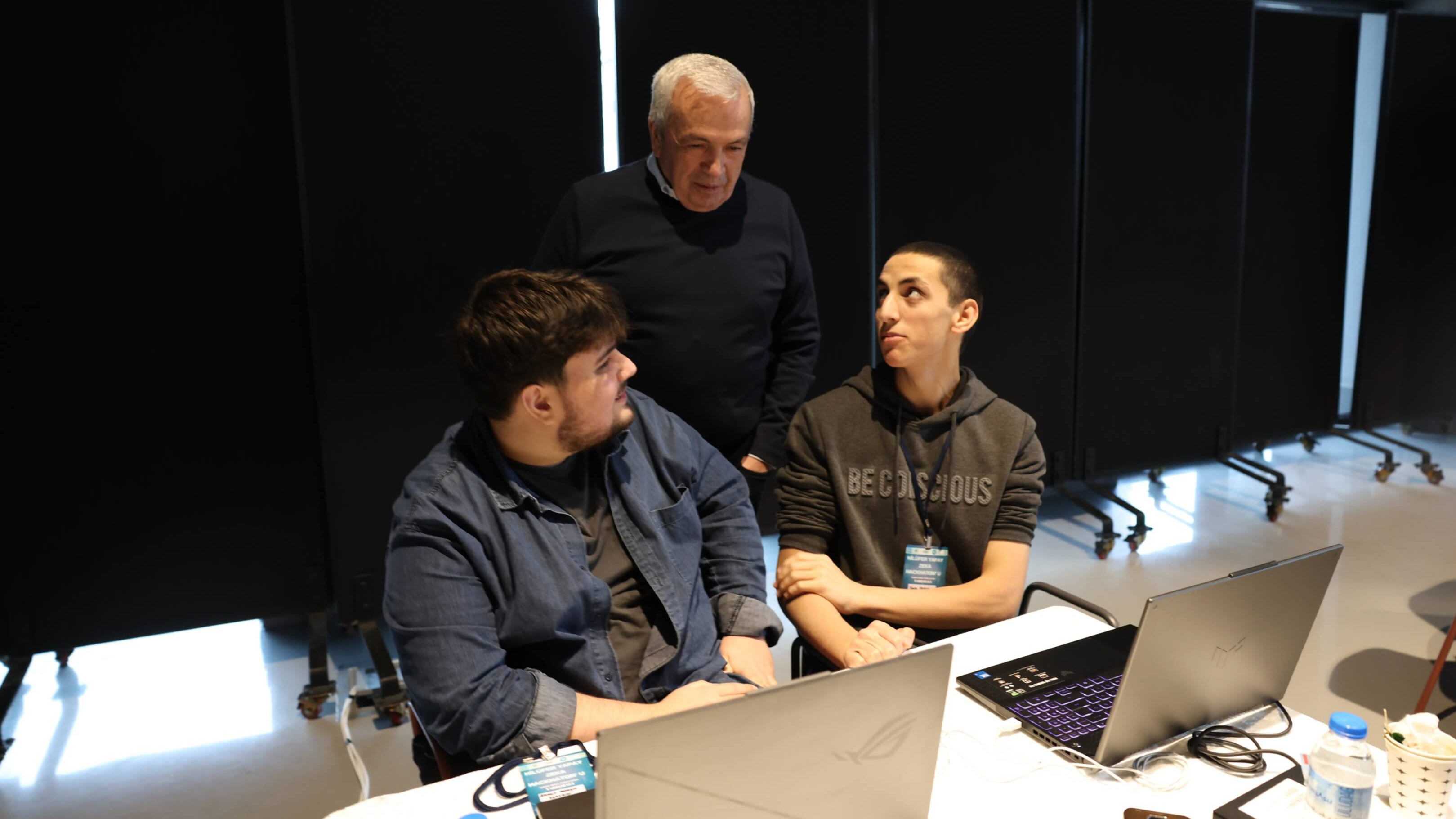 Şadi Özdemir Projeleri - Nilüfer’in sorunlarına gençlerden yapay zeka destekli çözümler | 