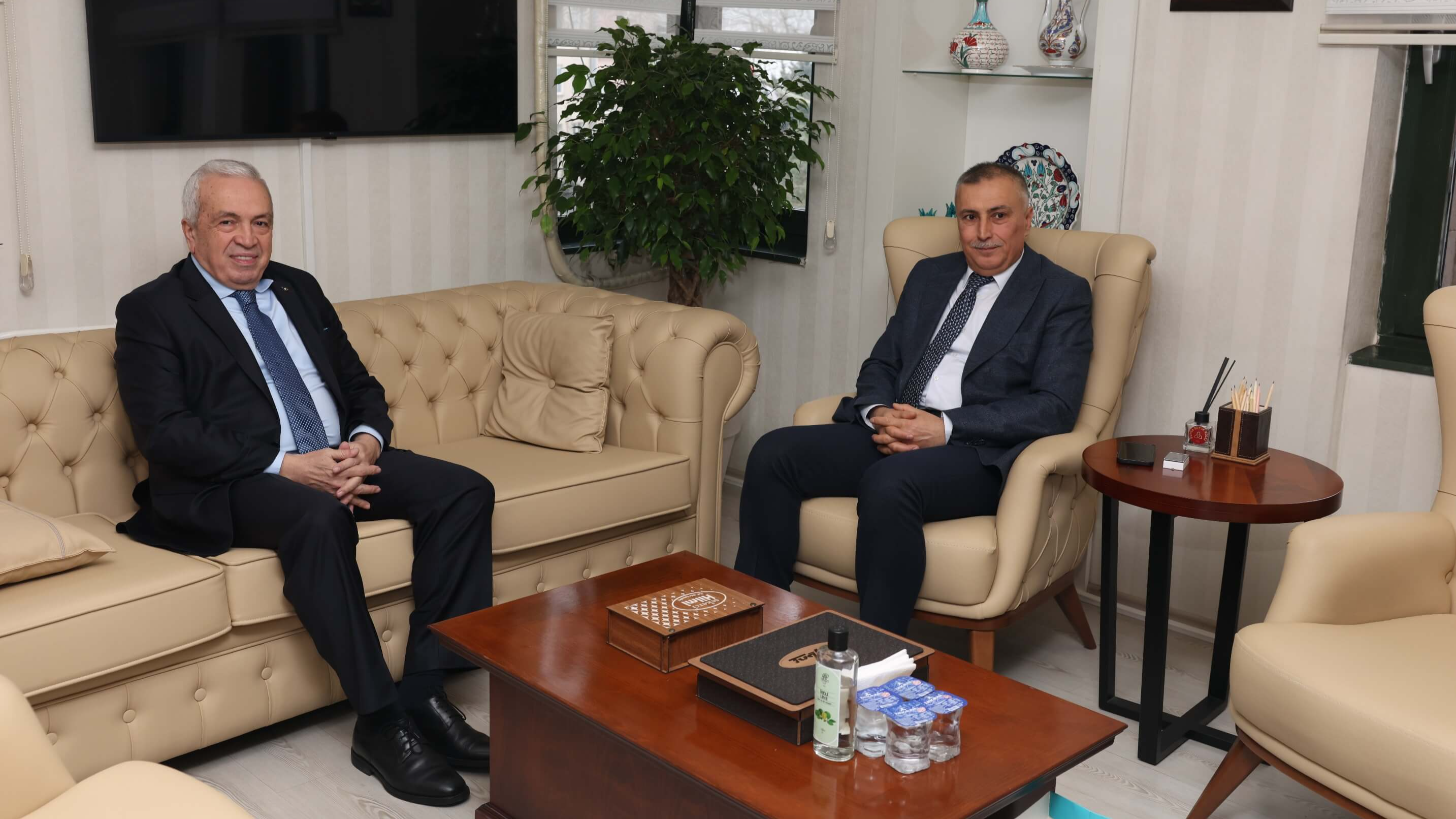 Şadi Özdemir Projeleri - Başkan Şadi Özdemir’den İl Milli Eğitim Müdürü Gürhan Çokgezer’e ziyaret | 