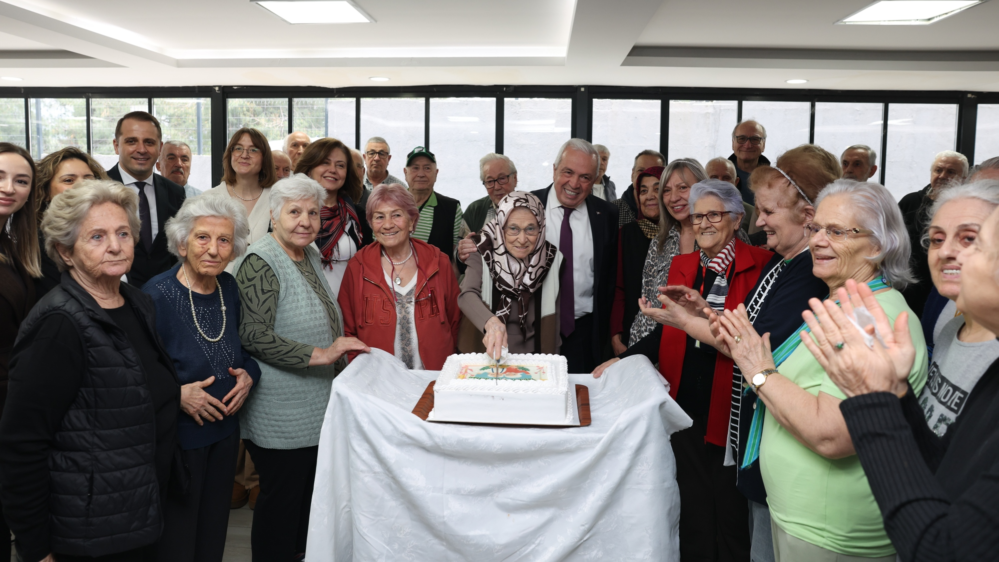 Şadi Özdemir Projeleri - Başkan Şadi Özdemir’den vefa dolu ziyaret | 