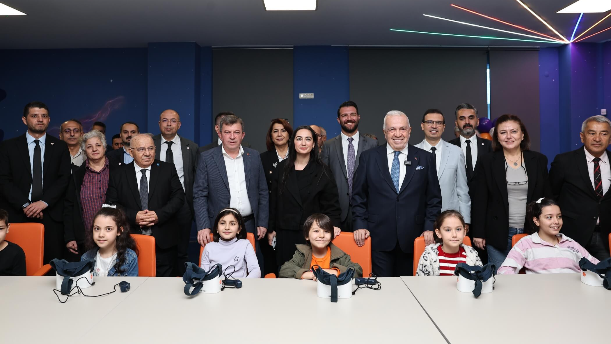 Şadi Özdemir Projeleri - Nilüfer Belediyesi Dijital Deneyim Merkezi Açıldı | 