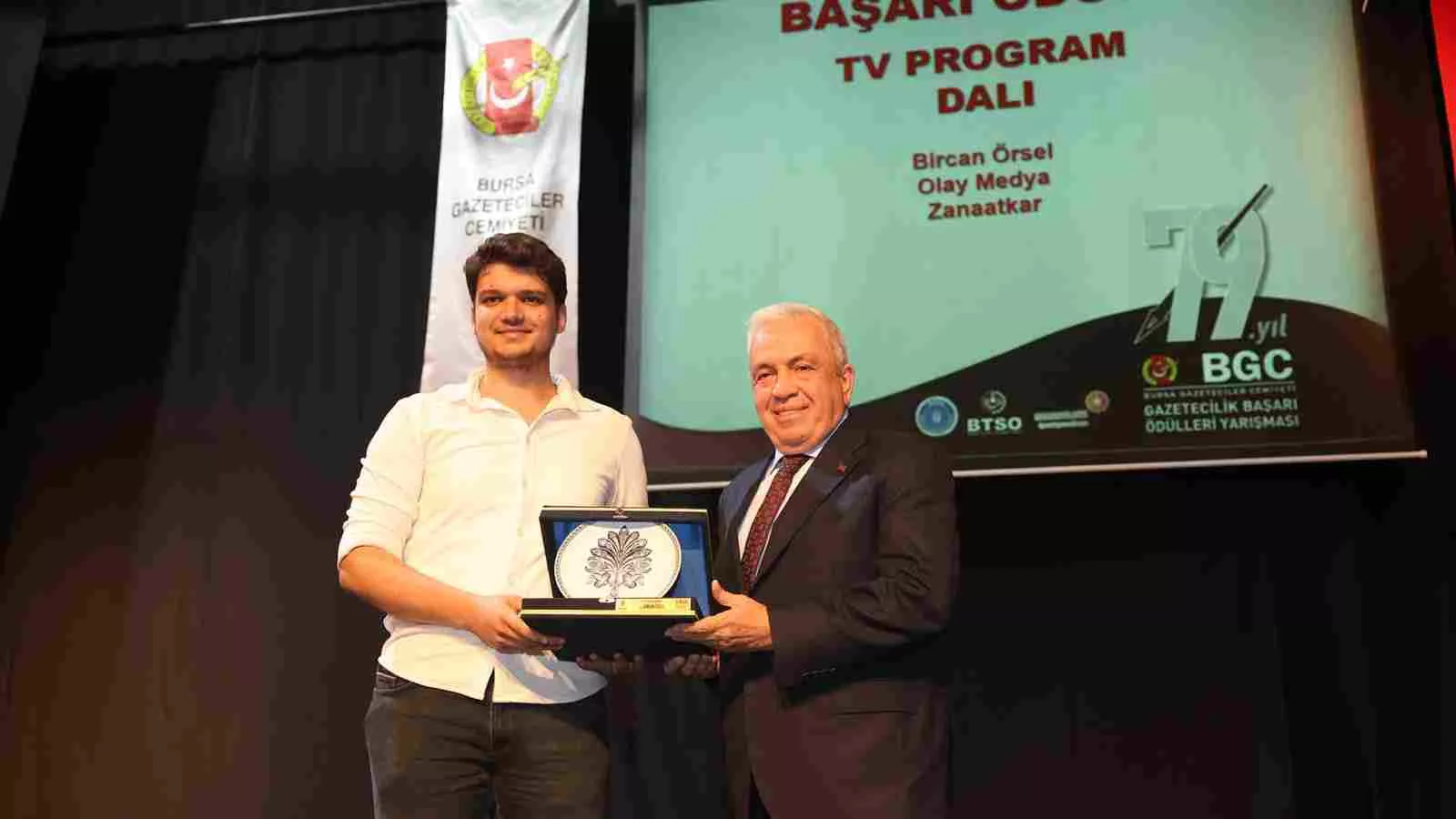 Şadi Özdemir Galeri - 24 Temmuz Fotoğraflar - Bursa Gazeteciler Cemiyeti Başarı Ödülleri Töreni