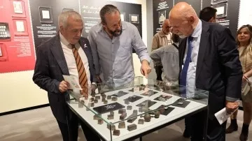 Şadi Özdemir Haberleri - Cumhuriyet’in görsel hafızası pullarla Nilüfer’de canlandı | 