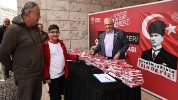 Şadi Özdemir Haberleri - Atatürk posterleri Nilüfer’in her yerinde  | 